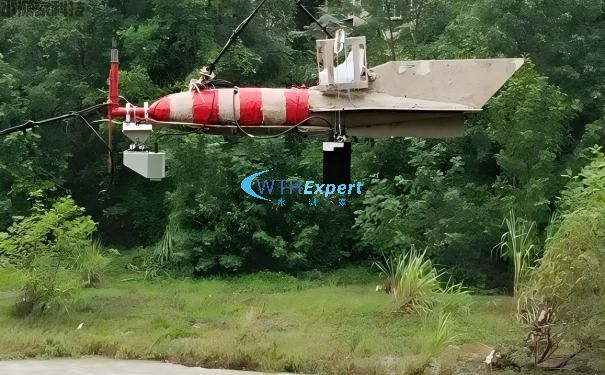 无线铅鱼雷达流量计